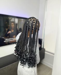 Knotless Braids Back Length, Thick Knotless Braids With Curls, Extension Ideas Hair Braids, Cute Braids With Curls At The End, Short Knotless Braids With Curled Ends, Medium Knotless Braids Curls At The End, Medium Knotless Braids With Curls At End, Black Braids With Curls At The End