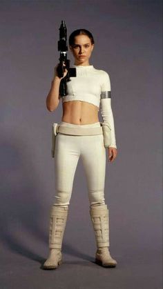 Natalie Portman Height, Natalie Portman Star Wars, Star Wars Girl, Padme Costume, Disfraz Star Wars, Star Wars Padme Amidala, Star Wars Halloween Costumes, Padmé Amidala, Star Wars Padme