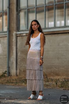 Copenhagen FW SS 2019 Street Style: Erika Boldrin - STYLE DU MONDE | Street Style Street Fashion Photos Erika Boldrin Erika Boldrin, Maxi Skirt Spring, Maxi Vestidos, Wardrobe Outfits, High Fashion Street Style, Street Chic, Outfit Idea, Street Styles, Street Fashion