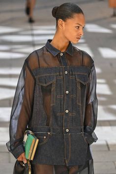 Eccentric Style, Denim Projects, Denim Wear, B Fashion, Jeans Fabric, Fashion Inspiration Design, Denim Details, Outfit Combinations, Stylish Fashion