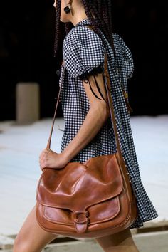 Celebrity Arms, Spring 2023 Ready To Wear, 2023 Ready To Wear, Jane Birkin, Trending Handbag, Best Bags, Spring 2023, Mode Vintage