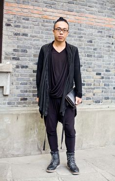 gothic-drape-street-style-tokyo-beijing-shanghai-milan-_ (3) Tokyo, Normcore, Milan, Layered Fabric, The Streets, Long Sleeve Tshirt Men