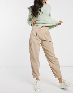 Slouchy Pants Outfit, Slouchy Jeans Outfit, Beige Jeans Outfit, Slouchy Outfit, Beige Pants Outfit, Corduroy Pants Outfit, Slouchy Pants, Slouchy Jeans, Beige Jeans