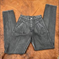 I’m Am Selling These Vintage Rockies Size 27/5 Cute Western Jeans, Vintage Western Jeans, Rockies Jeans Outfit, Vintage Rockies, Rockies Jeans, Jeans Western, Western Clothes, Nice Jeans, Western Clothing