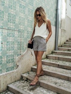 Lucy-Williams-Fashion-Me-Now-Lisbon-Travel-Diary_-16 Fashion Me Now, Elegante Casual, Outfit Trends, Komplette Outfits