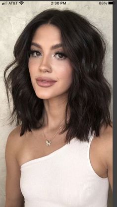 Dark Brunette Medium Length Hair, Dark Collarbone Length Hair, Dark Brown Medium Bob, Mid Short Hair With Layers, Shorter Layered Haircuts Mid Length, Short Center Part Hair, Shirt Dark Brown Hair, Short Dark Brown Hair Bob Shoulder Length Layered Hairstyles, Mom Chop Hair Brunette