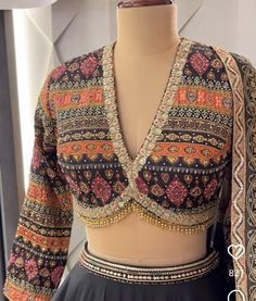 Front Neck Designs For Blouses, Hot Blouse Designs, Blouse Front Neck Designs, Blouse Front Neck, Front Neck Design, Front Neck Designs, Dupatta Styling, Designer Blouse Ideas, Basic Blouse Designs