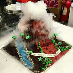 Cake Design London # volcano cake Paper Mache Volcano, Volcano Model, Volcano Cake, Science Art Projects, School Science Projects, Erupting Volcano