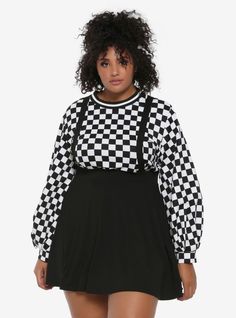 Plus Size Outfits, Wedding Bands, Black Suspenders, Mid Size Fashion, Black Circle, Circle Skirt, A Black, Skater Skirt, A Woman