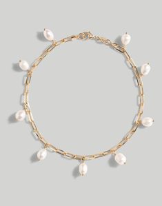 Brooklyn-based V.BELLAN is a gender-neutral brand that designs handcrafted jewelry that strikes a balance between classic and cool. This gold-filled paperclip chain is adorned with freshwater pearls.Length: 7.5'.Adjustable.Gold-plated brass/freshwater pearls.Made in the USA. Pearl Chain Bracelet, Simple Bracelets Gold, Hilary Banks, 90s Style Icons, Jewelry Content, Pearl Bracelets, Fall 24, Bracelets Gold, Money Aesthetic