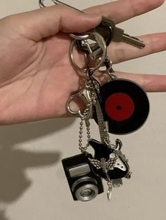 Keys On Keychain, Cool Keychains For Car Keys, Cool Keychains Aesthetic, Keys Aesthetic Keychain, Cool Key Chains, 2000s Keychains, Keychain Aesthetic Car Keys