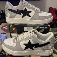 The Conditions Is Good Brand New Good Shoe Game, Bape Star Shoes, Grey Bapestas, Jordan Shoes Men, Bapesta Shoes, Women Nike Shoes, Bape Shoes, Shoes Air Max, Bape Sneakers