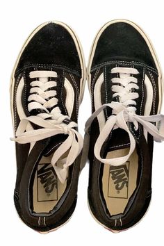 Vans Off The Wall Old Skool Wm Size 9 Men SZ 7.5 Black Suede Tip and Heel 500714. Unisex Womens size 9 Men’s size 7.5 Old Sneakers, Vans Vintage, Style Goals, Black And White Sneakers, Old Shoes, Vans Off The Wall, Vans Old Skool, Old Skool, Vans Old Skool Sneaker