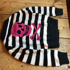 Up For Grabs! Betsey Johnson 100% Cotton Crop Skull Sweater, Perfect For Halloween I Have Had This For 10 Years And It’s In Almost Perfect Condition Super Rad With A Dress Best For Someone Who’s Is A Xs Firm Betsey Johnson Sweater Skull Vintage Betsey Johnson Cropped Sweater Halloween Vintage Sweaters Skeleton, Winter Long Sleeve Sweater With Skull Print, Skull Print Sweater, Betsey Johnson Halloween, Skull Sweater, Vintage Betsey Johnson, Almost Perfect, Cropped Sweater, Betsey Johnson