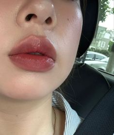 Keyhole Pout Lips, Round Lips Aesthetic, Lips Goals, Desired Lips, Asian Lips, Dream Lips, Plump Lips, Batons Matte, Beauty Mark