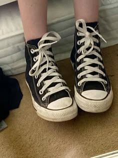 Old Shoes Aesthetic, Dirty Converse Aesthetic, Converse Aesthetic Grunge, Grunge Shoes Aesthetic, Black Converse Aesthetic, Converse Shoes Aesthetic, Dark Red Converse, Dirty Converse, Converse Shoes Black