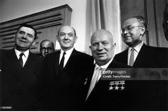 From left to right, Soviet Foreign Minister Andrei A. Gromyko ,... Photo d'actualité - Getty Images