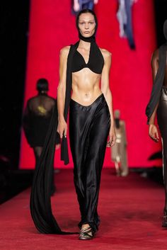 Long Satin Skirt, 2024 Runway, Diesel T Shirts, Satin Maxi Skirt, Satin Maxi, Runway Show, Bustiers, Fashion Photoshoot, Spring 2024