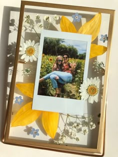 Pressed flower frame Polaroid picture Flower Polaroid, Photo Frame Crafts, Diy Photo Book, Creative School Project Ideas, Diy Picture Frames, Pressed Flower Art, Hanging Frames