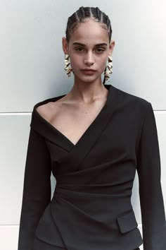 A.L.C. Resort 2024 Collection Black Going Out Tops, Resort 2024 Collection, Resort 2024, Elegant Outfit Classy, Ruffle Mini Dress, Resort Collection, Cropped Blazer, Dressy Tops, Dresses To Wear To A Wedding