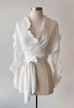 Romantic White Blouse, White Ruffle Blouse Outfit, Ruffled Blouse Outfit, Aesthetic Sleeves, White Clothes Aesthetic, Open Back Top Outfit, Ruffle Clothes, Sleeves Reference, Whimsical Blouse