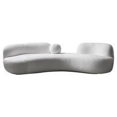 Soft lines and Organic silhouettes of Voluptuous Curves describe Michael's new Tête-a-tête sofa. Hand-crafted in the US. Available in 1' increments plus bespoke configurations are available upon request. American Sofa, Sofa For Sale, Sofa Inspiration, Curved Sofa, Sofa Sale, Sofa Design, Room Ideas, Hand Crafted, Sweet Home