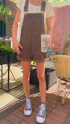 Aesthetic Outfits Women Summer, Summer Fall Aesthetic Outfit, Outfits With Loose Shorts, Cottagecore Gym Outfit, Loose Overalls Outfit Summer, Courdoroy Shorts Outfit, Brown Shortalls Outfit, Casual Vintage Outfits Summer, Baggy Short Overalls