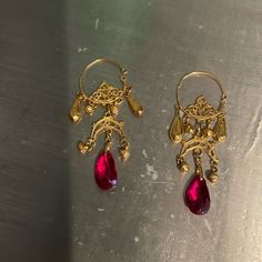 Very Beautiful Eyes Catching Ruby (Natural) In 18k Gold Custom Made Earrings Ruby And Gold Jewelry, Jhumka Earrings Gold, Arab Jewelry, Three Magi, Gold Earrings Models, Jewelry Nails, Ruby Earrings, Jhumka Earrings, Shiny Things