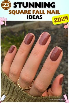 Short square brown fall nails with a glossy finish. Simple and sophisticated, ideal for everyday wear. Brown Fall Nails, Short Fall Nails, Fall Nail Design, Dip Nail Colors, Fall Nail Ideas, Color For Nails, Simple Fall Nails, Fall Manicure