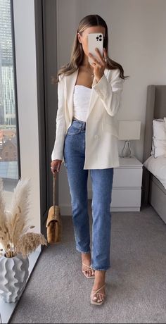 Classy Conference Outfit, Conference Outfit Summer, Office To Night Outfit, Realtor Outfits For Women Classy, Real Estate Outfits For Women Casual, Straight Jean Outfits, Outfit Semi Formal Mujer, Business Outfits Summer, Summer Internship Outfit