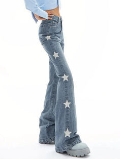 ⚡Buy 2024 Vintage Star Print High Rise Flare Jeans Blue L under $49.00 in Jeans at AnotherChill.com Online. Style: Casual/Street/Y2K/Vintage/Preppy/Punk/Hip Pop. Fabric Content: Cotton Blend. Fit Type: Slim Fit. Unique Design: Elevate your look with vintage star print jeans that command attention.. Y2K Style: Embrace the early 2000s fashion revival with these statement jeans.. High Waist Wonder: Achieve a flattering silhouette with a high waist design that adds flair to your outfit.. Comfy Chic: Preppy Punk, Brand Aesthetic, High Rise Flare Jeans, Street Y2k, Denim Decor, Early 2000s Fashion, Streetwear Mode, Blue Streetwear, Vintage Preppy