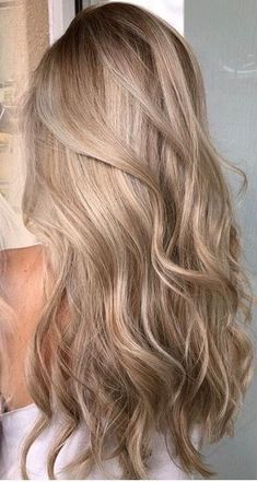 Hair inspo 2024, dark blonde, light brown, honey blonde, long hair, dark roots, higlights, balayage, old money hair, trandy hair summer 2024, that girl, cleangirl Honey Blonde Hair Color, Balayage Blond, Blonde Balayage Highlights, Blond Balayage, Dirty Blonde Hair, Honey Blonde Hair, Frontal Hairstyles, Blonde Hair Inspiration, Blonde Hair Looks