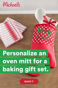 personalize an oven mitt for a baking gift set make it special with the kitchen accessories