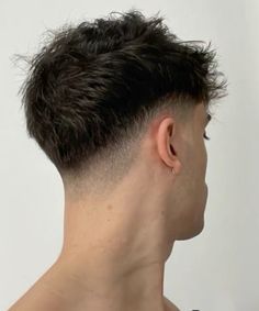 Back V Haircut Men, Texture Haircut Men, Fade Back Of Head, Low Fade Fluffy Hair, Short Hair Styles Men Fade, Low Fade V Cut, Low Fade French Crop, Crop Cut Men, V Cut Hair Men