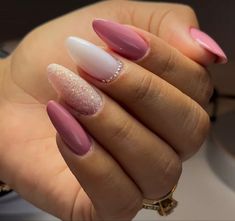 Nails Ideas Almond, Nails Yellow, Elegant Nails, Fire Nails, Pretty Acrylic Nails, Nude Nails, Nail Manicure, Nail Designer, Trendy Nails