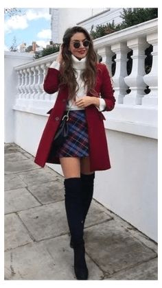 20 Casual Winter Outfits for Women with Skirt #casual #winter #outfits #skirt #casualwinteroutfitsskirt Jeans, pants, skirt and leggings are an obvious choice for the winter because it’s a bit cold and it may feel warmer in pants of any kind. Christmas Outfits Teens, Outfit Navidad, Christmas Outfits Dressy, Classy Winter Outfits, Cute Skirt Outfits, Winter Outfits Cold, Christmas Outfits