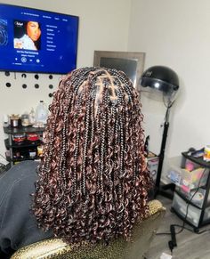 Half Braid Half Curls Black Women, Braids With Curls Medium Length, Braids For School Black Hair, Unique Hairstyles For Short Hair, Braids For Black Women Short, Short Goddess Braids, Angel Braids, Back To School Braids, Box Braids Short