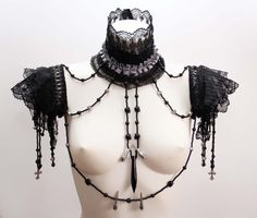 darkness collar chocker gothic burlesque made to by blacknorns, €80.00 Goth Mask, Armor Female, Steampunk Armor, Gothic Inspiration, Gothic Burlesque, Steampunk Ideas, Steampunk Halloween, Burlesque Costumes