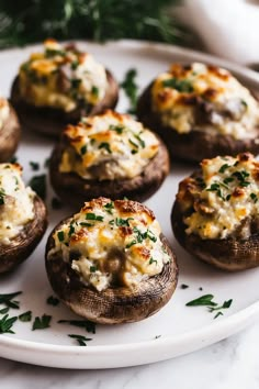 Blue Cheese Stuffed Mushrooms, Gluten Free Stuffed Mushrooms, Hors Devours Appetizers, Easy Stuffed Mushroom Recipe, Stuffed Mushrooms Easy, Salt Lavender, Sausage Stuffed Mushrooms, Mushroom Appetizers, Crab Stuffed Mushrooms