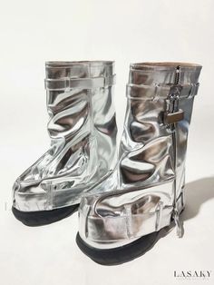 Lasaky - Silver Round Toe Padlock Wedge Heel Booties for Women- Ankle Boots Silver Ankle Boots, Estilo Chic, Gold Heels, Fashion Heels, Biker Boots, Silver Shoes, Womens Ankle Boots, Rubber Heels, Platform Boots