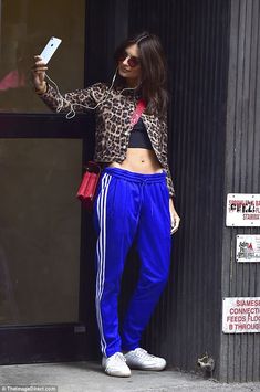 Get in shape like Emily with these Adidas track pants #DailyMail Em Ratajkowski, Elevated Athleisure, Chick Outfit, Emily Ratajkowski Style, Creative Outfits, Leopard Print Fashion, Sweet Clothes