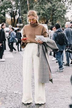 Pantaloni per il sedere quadrato Street Style Fall Outfits, Moda Paris, Collage Vintage, Winter Trends, Fall Street Style, Fashion Week Street Style