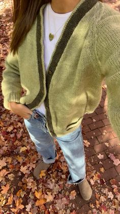 October Fits, Style Oversized Sweater, Utah Outfits, Casual Fashion Style, Winter Date Outfits, 2024 Aesthetic, Early Fall Outfit, Fashion Icons, Granola Girl