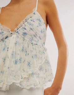 FREE PEOPLE Femme Fatale Printed Womens Cami - WHITE COMBO | Tillys Free People Tanks, Tops To Sew For Women, Femme Fatale Summer Outfits, Birthday Tops For Women, Free People Outfits Aesthetic, Cute Top Outfits, Free People Outfits, Style Inspo Summer, Top Inspiration