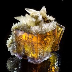 Minerals Crystals Rocks, Rock Minerals, Fine Minerals, Beautiful Rocks, Calcite Crystal, Mineral Stone, Minerals And Gemstones, Rocks And Gems, Quartz Cluster