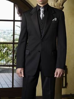 Suits Men All Black, Black And Silver Groomsmen Attire, Black Suit Silver Tie, Raider Wedding, Evening Wear Men, All Black Tux, All Black Tuxedo, Black Groomsmen, Hollywood Outfit