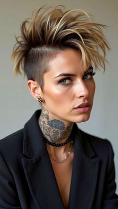 Punk Haircuts For Women, Punk Haircut, Long Straight Black Hair, Long Platinum Blonde, Deep Red Hair, The Undercut