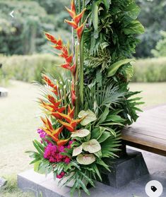 Tropical Flower Installation, Tropical Flower Backdrop, Tropical Floral Installation, Flowers Arrangements Ideas