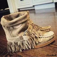 Olivia Mark - Round-toed, Short-shafted, Thick-soled Fringed Ankle Boots Womens Moccasin Boots, Retro Boots, Fringe Moccasins, Cowboy Shoes, Women Casual Flats, Mode Hippie, Tassel Shoes, Boho Boots, Spiked Hair