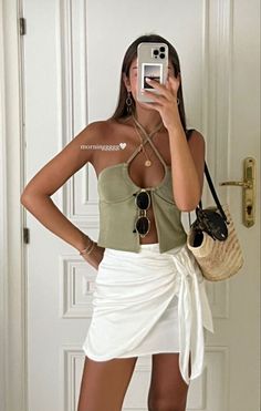 Beach Town Outfit Casual, Europe Night Club Outfit, Scottsdale Summer Outfit, Vacation Fashion Outfit Ideas, Seville Spain Outfits Summer, Casual Summer Lunch Outfit, Outfit For Europe Trip Summer, Vacation Inspo Outfits, Fort Lauderdale Outfits